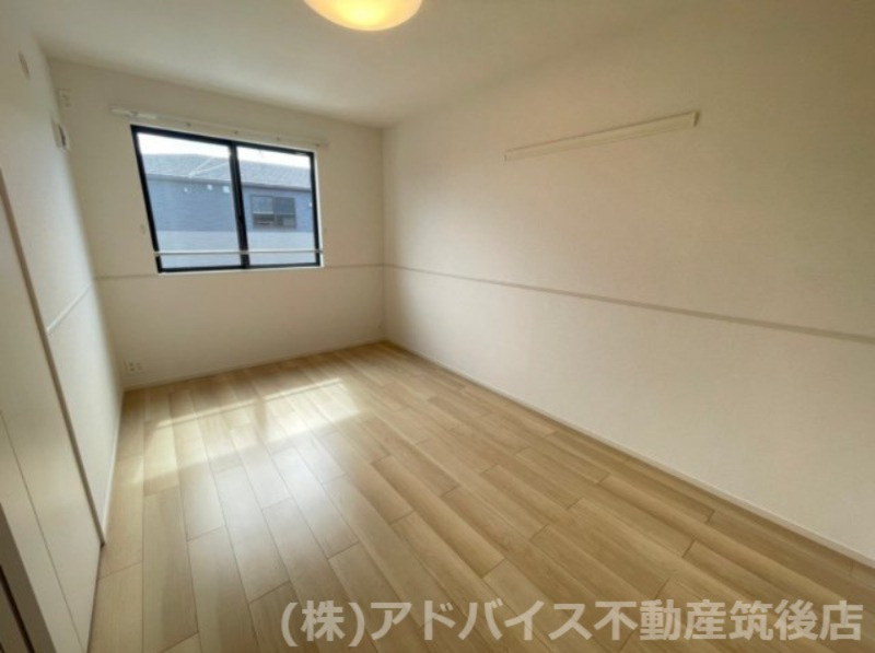 八女市龍ケ原のアパートの洋室