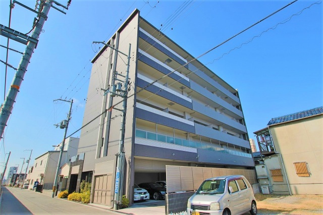 スクウェア Jの外観