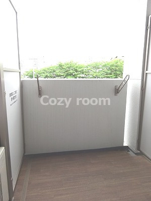 【バルコニー】 | スペーシア江坂広芝町 | 陽当たり良好なバルコニーです