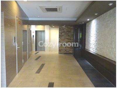 【ロビー】 | スペーシア江坂広芝町 | ゆとりのある落ち着いた雰囲気のロビーです