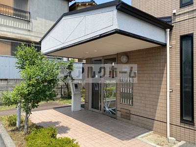 ディアコート藤井寺のエントランス