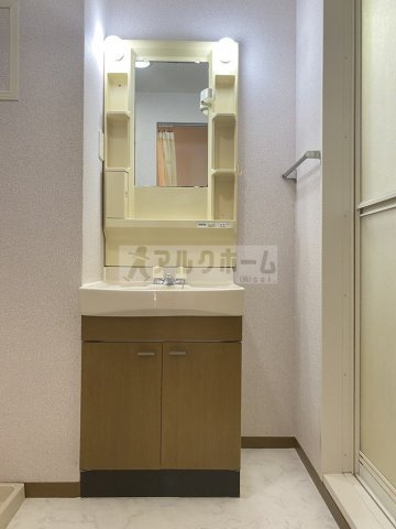 ニューリバーサイド八尾南B棟の独立洗面台