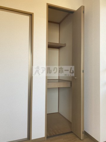 ニューリバーサイド八尾南B棟の収納