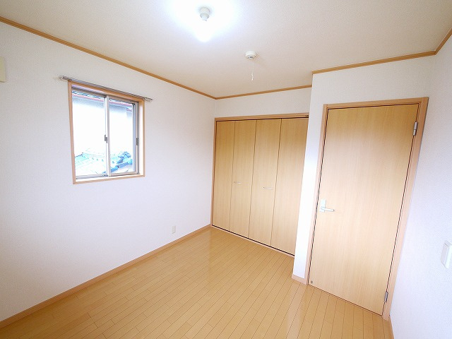 レスポワール法蓮の洋室