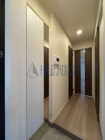 東松山エテルネルの玄関