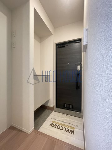 東松山エテルネルの玄関