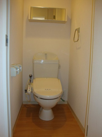 【トイレ】 | ラ・ジヴェルニー | シャワー付トイレ