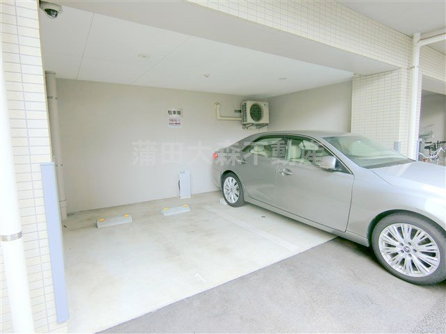 プレール・ドゥーク羽田WESTⅡの駐車場
