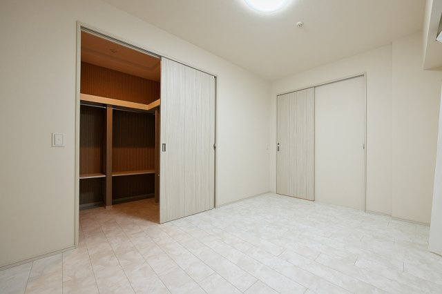 【洋室】 | 憧れのウォークインクローゼット付き