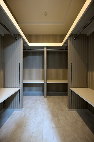 【収納】 | お洋服、靴、バックが多い方でもすっきり片付き快適ですね♪