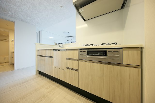 【キッチン】 | システムキッチンは食洗器付、ガラストップコンロでお手入れ簡単で家事の時短を実現！！