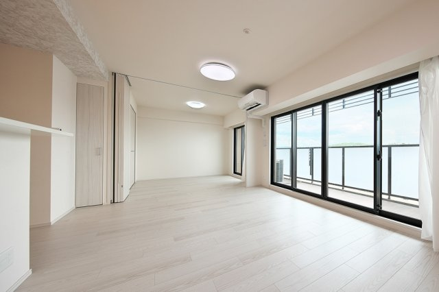 【居間・リビング】 | エアコン1基付きです♪