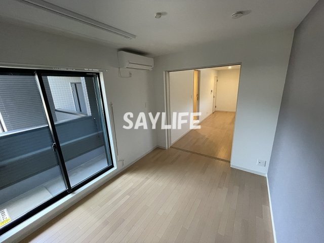 東大阪市荒本２丁目のアパートの居間・リビング