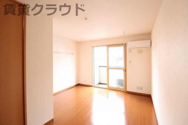 プレジールⅡの寝室|使い勝手のいい寝室です