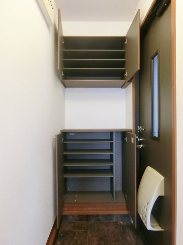 テンダーヴィラA棟の駐車場