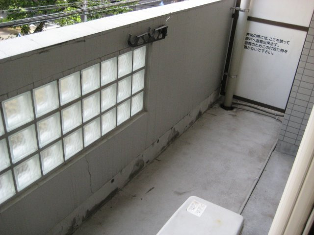 ファーストクラス伊勢佐木町のバルコニー|ファーストクラス伊勢佐木町
