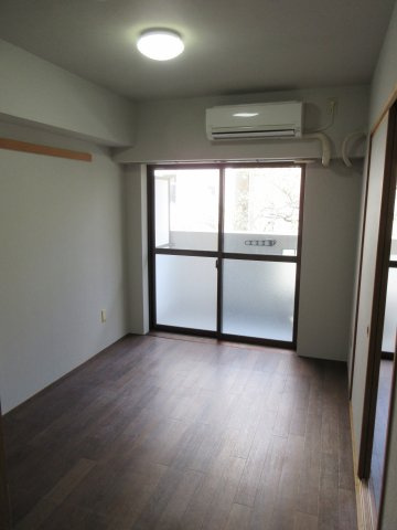 ファーストクラス伊勢佐木町の居間・リビング|ファーストクラス伊勢佐木町