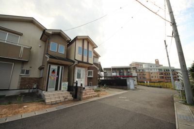 【前面道路含む現地写真】 | 大津市雄琴6丁目15-35　中古戸建
