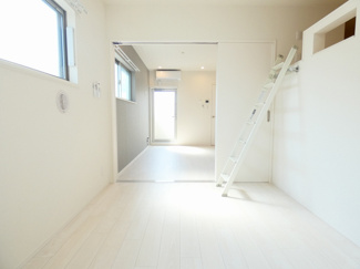 【寝室】 | Raffine鳴海