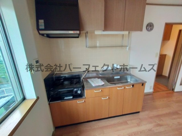 メゾン・プリミエのキッチン|窓があり換気しやすいキッチン！