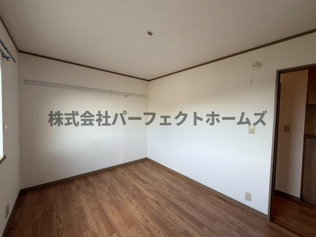 メゾン・プリミエの洋室|落ち着いた色調の洋室です