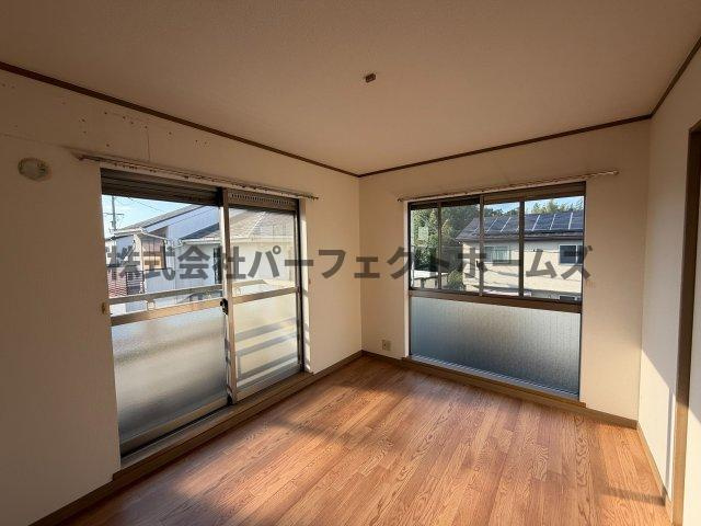 メゾン・プリミエの洋室|落ち着いた色調の洋室です