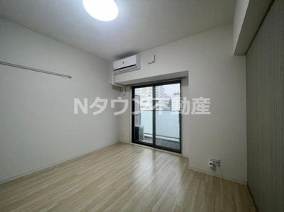 【寝室】 | ボーデュキャナル幅下 | 広くて明るい寝室