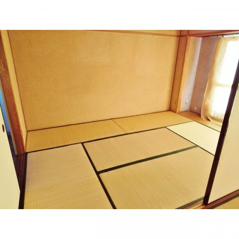 葛西ビルの居間・リビング