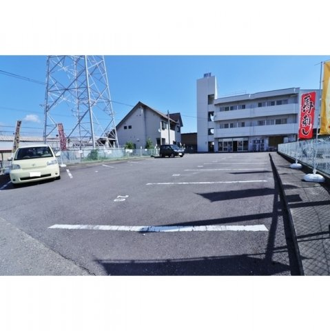 葛西ビルの駐車場