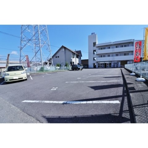 葛西ビルの駐車場