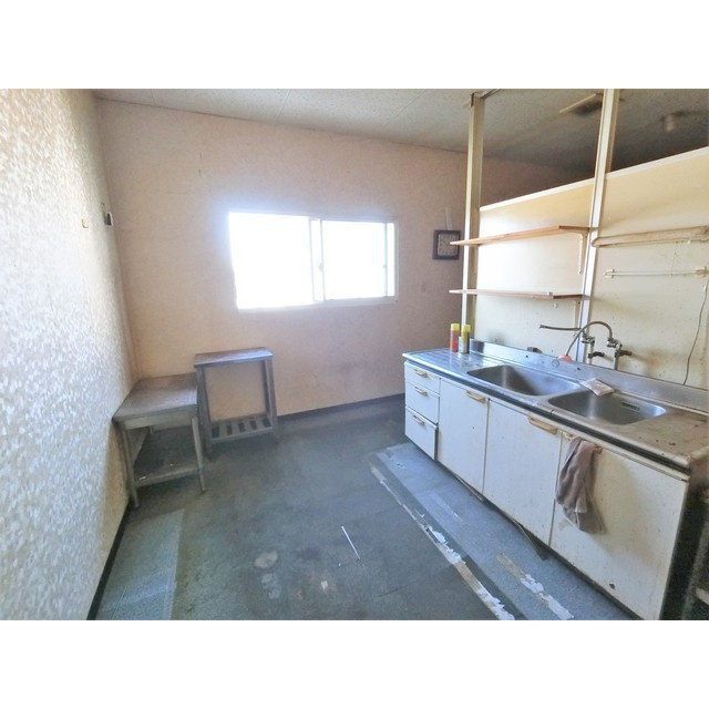 岐阜市則武中１丁目の店舗一部の内装