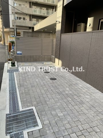 SKYレジデンス大阪梅田の駐車場|駐車場に車を止められます