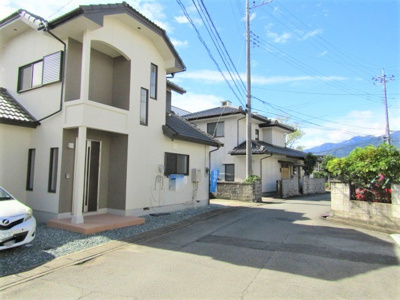 【前面道路含む現地写真】 | 中古戸建　甲斐市志田 | 前面道路含む現地写真です！