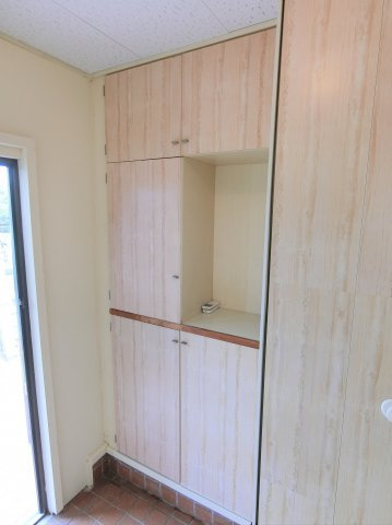 山武市松ヶ谷ロ平屋戸建ての玄関|シューズボックス