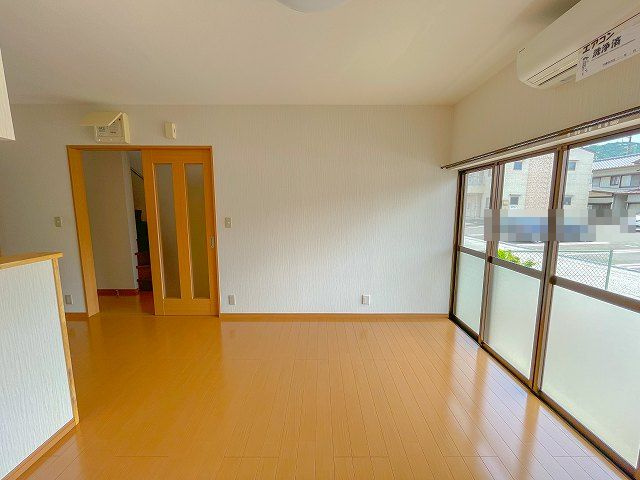 竹島町貸家の居間・リビング|居間です