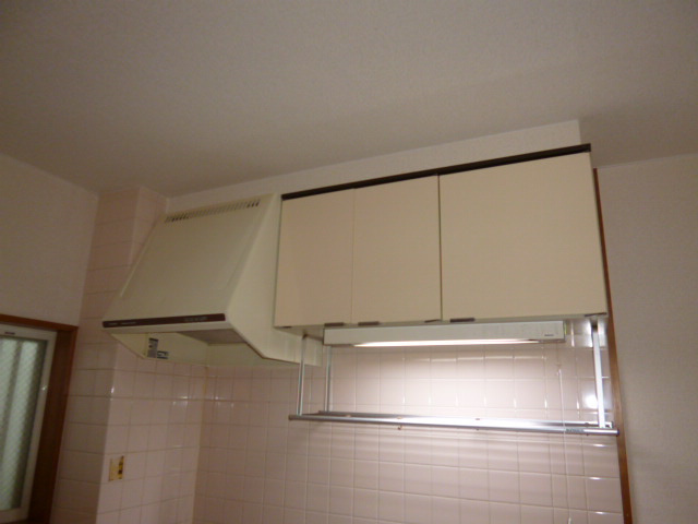 ニューシティ大平のキッチン|吊り戸