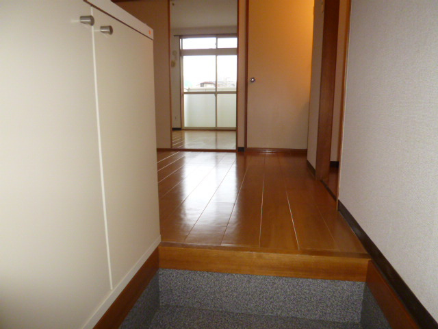 ニューシティ大平の玄関