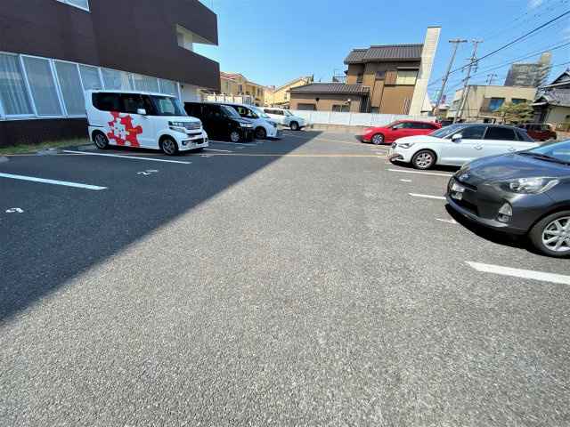 S-FORT乙川の駐車場