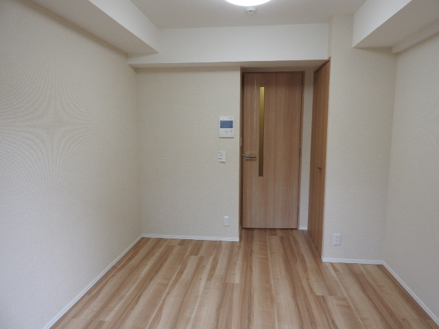 プレールドゥーク元住吉の洋室