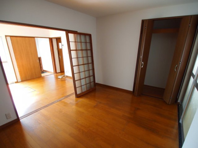 【洋室】 | 南本町２丁目戸建て | ゆったりした洋室です