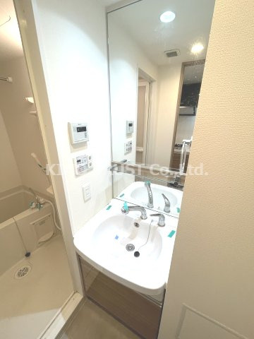 プレサンス梅田東ディアロの洗面所|広い洗面スペース