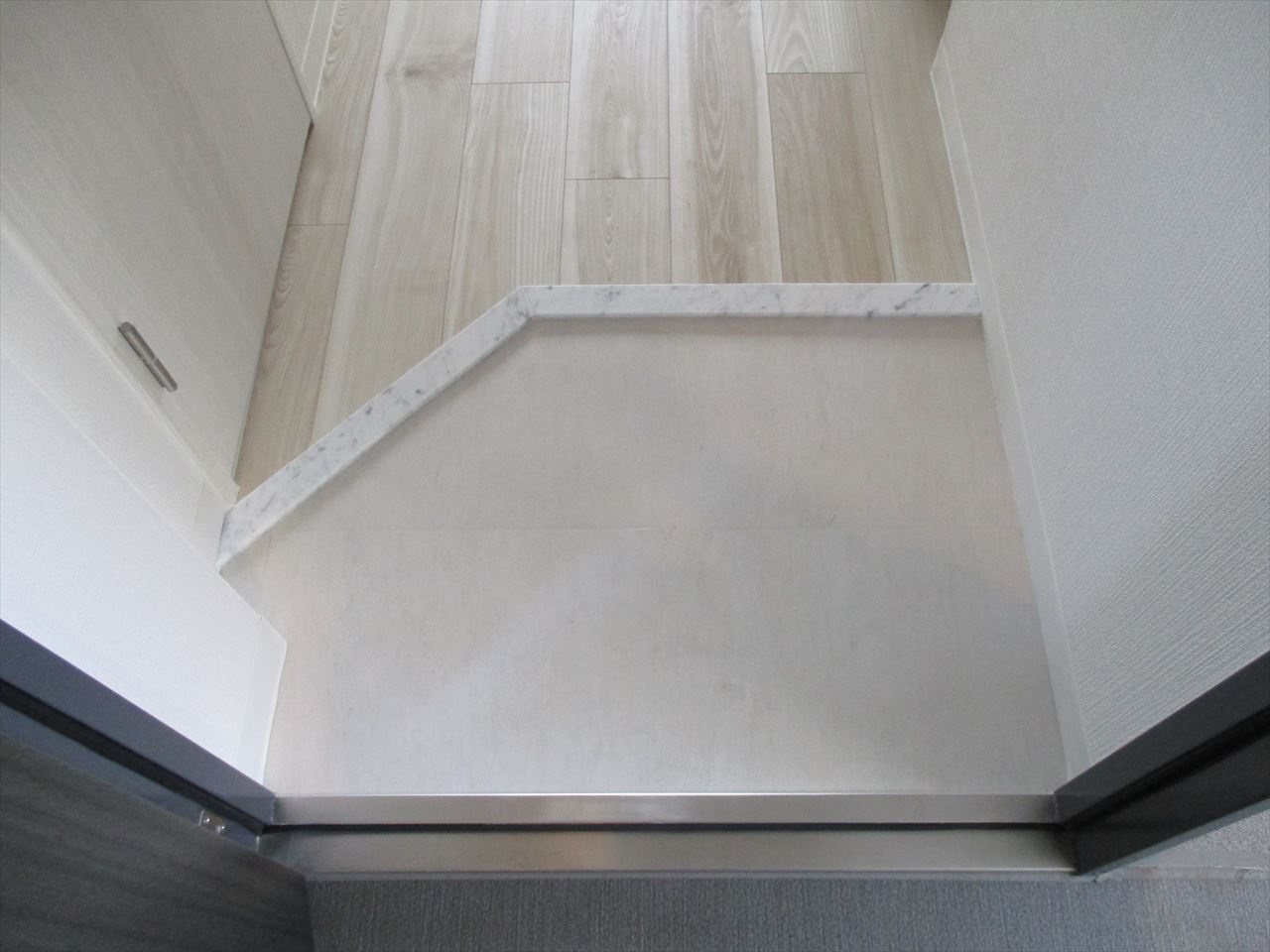 エスプレイス鶴舞ガーデンテラスの玄関|エスプレイス鶴舞ガーデンテラス