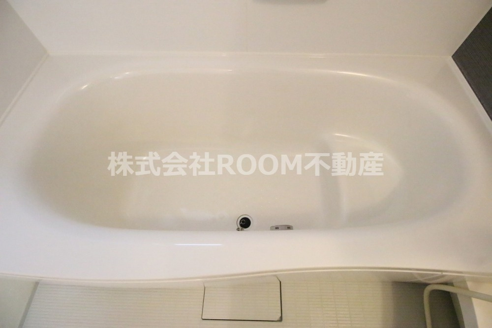 ブライトコート花繰の浴室|落ち着いた空間のお風呂です