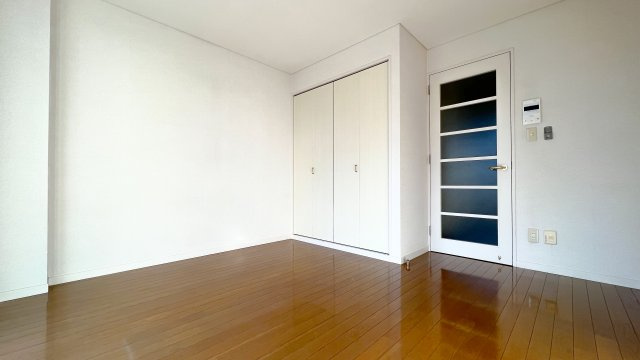 高島屋マンションⅡの洋室