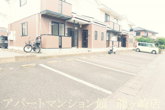 【駐車場】