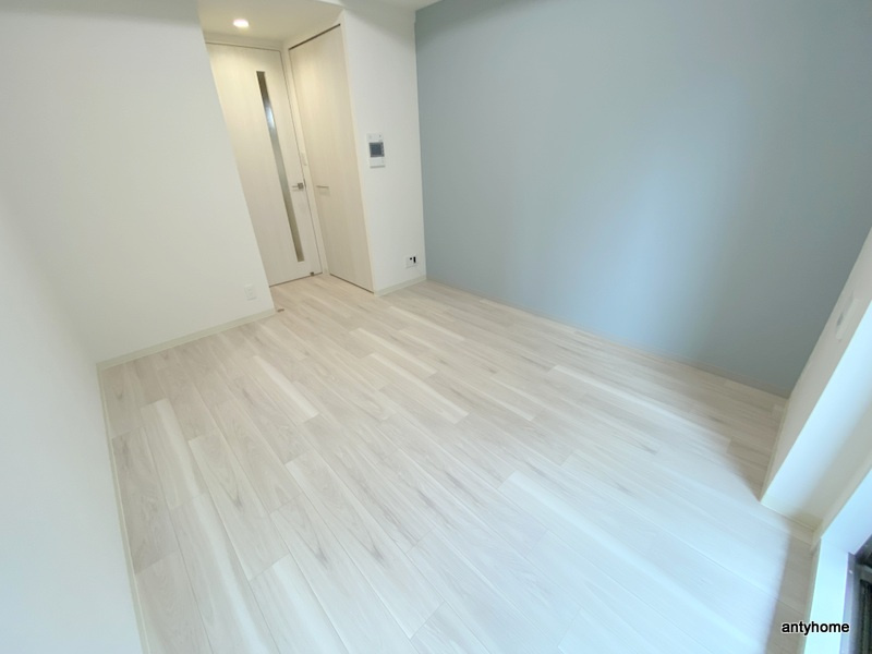 プレサンス大国町アドロッソ　仲介手数料無料の洋室