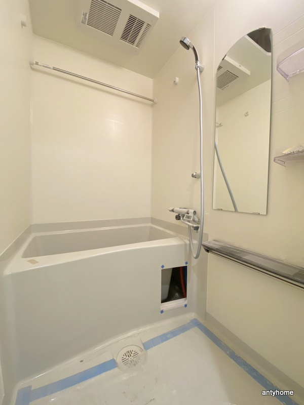 プレサンス大国町アドロッソ　仲介手数料無料の浴室