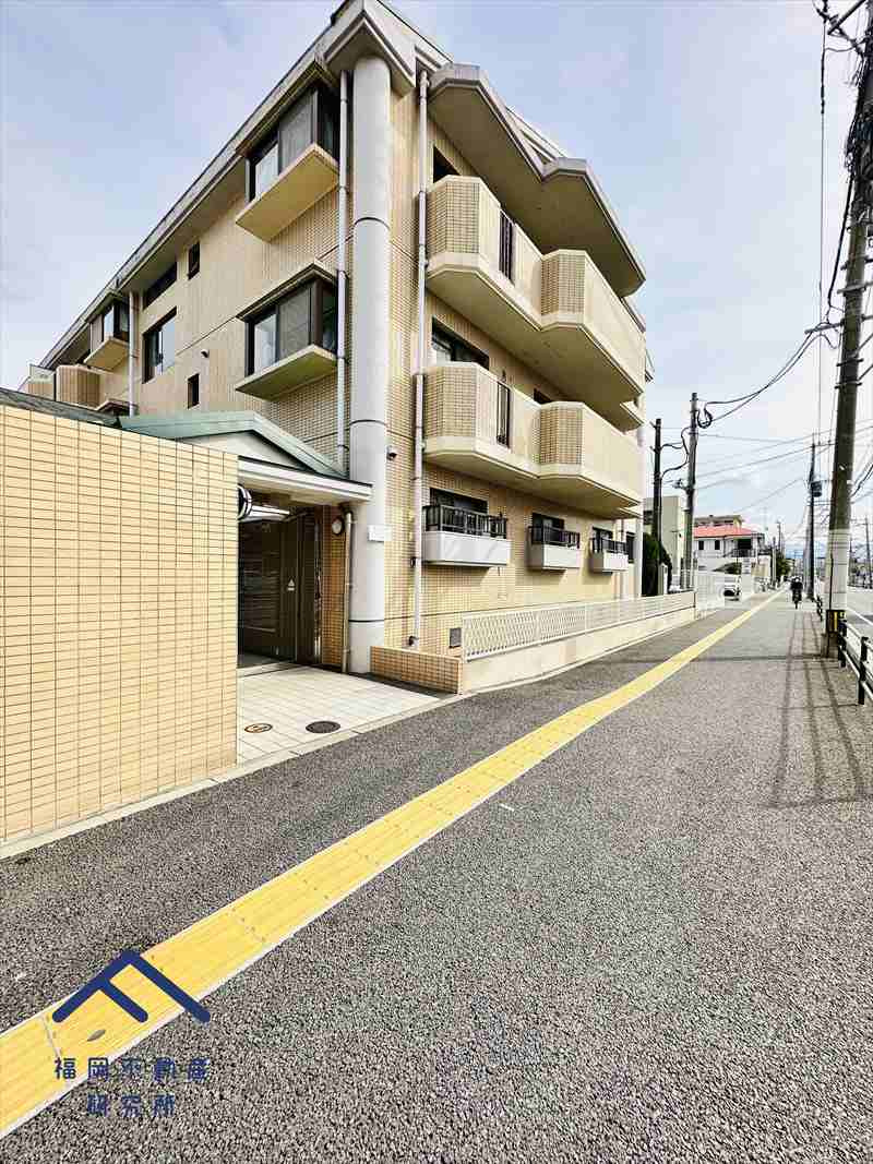 グランドパレス室見南の外観