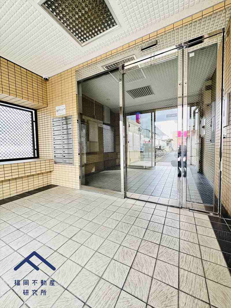 グランドパレス室見南のエントランス