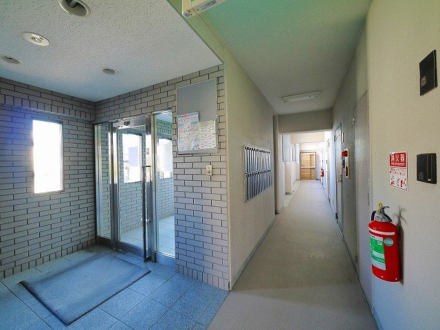 グランドビル竹の花のエントランス|清潔なエントランスです